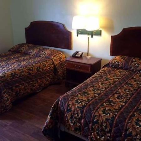 Knights Inn Center Valley Bagian luar foto