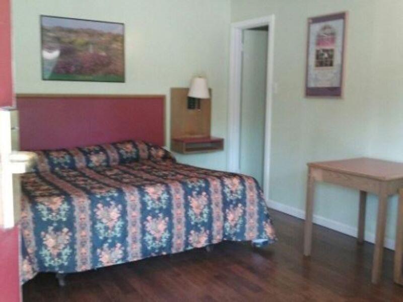 Knights Inn Center Valley Bagian luar foto