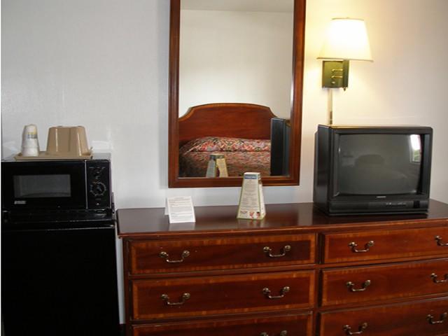 Knights Inn Center Valley Bagian luar foto